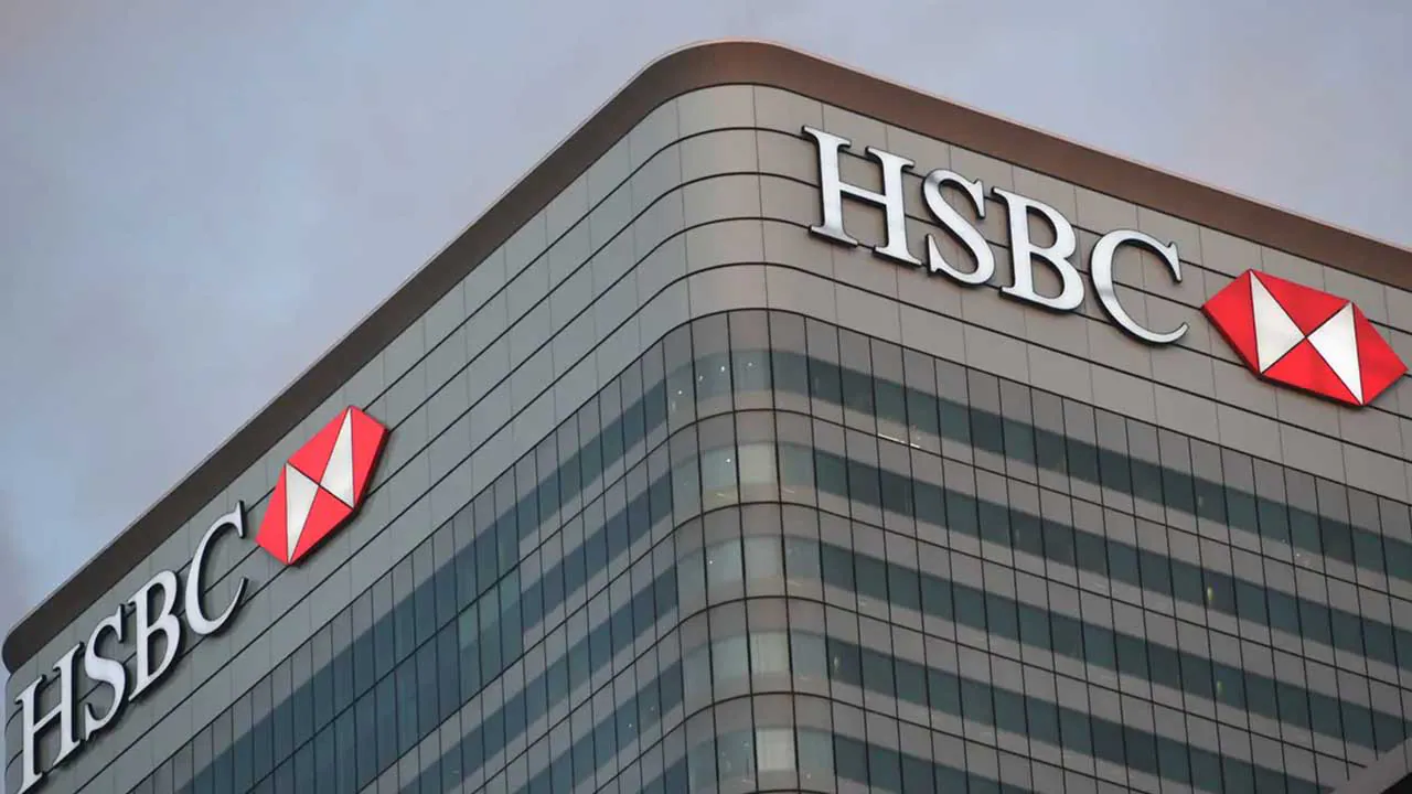 HSBC bị chỉ trích vì hạn chế việc chuyển tiền điện tử