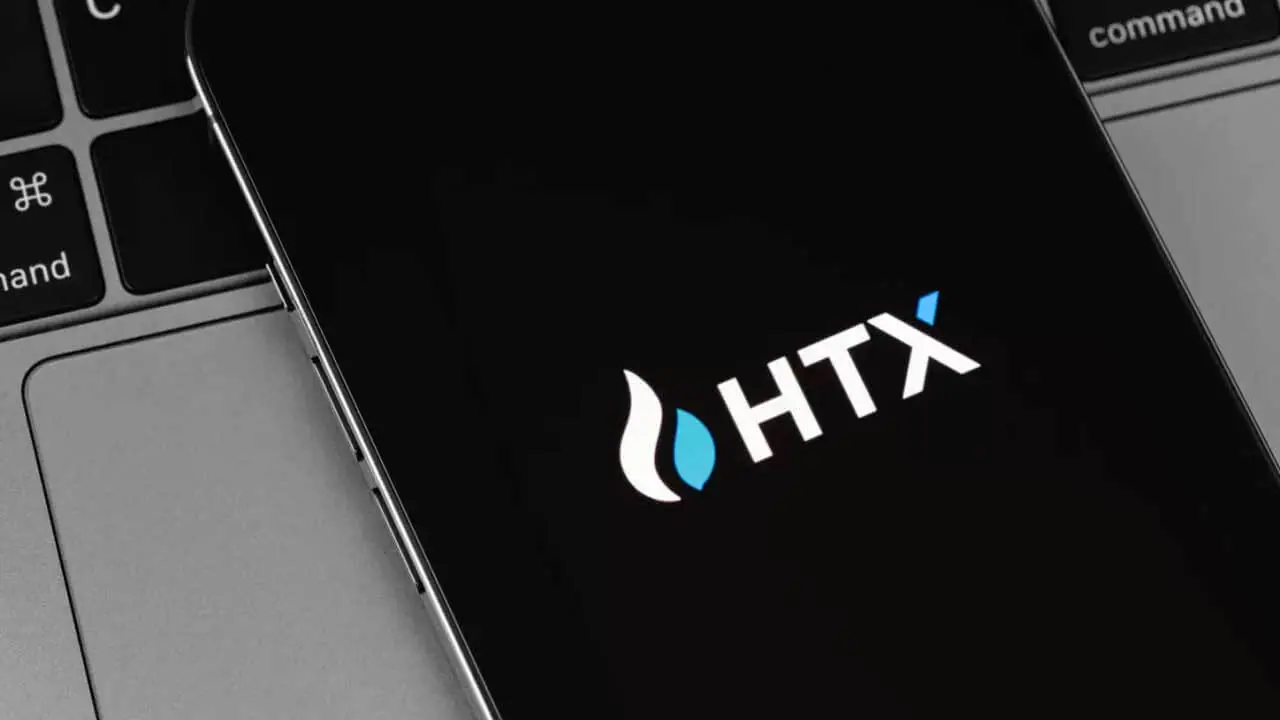 HTX rút đơn xin cấp phép tại Hồng Kông